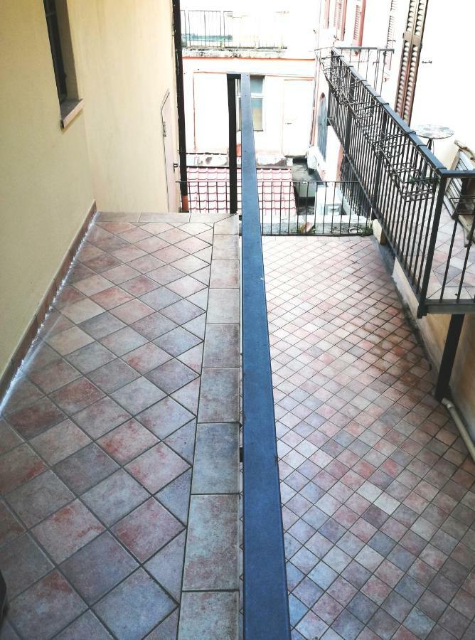 Appartamento Luxory Center - Bilocale In Centro Storico In Palazzo D'epoca In Zona Pedonale Vicino Metro Vittoria *